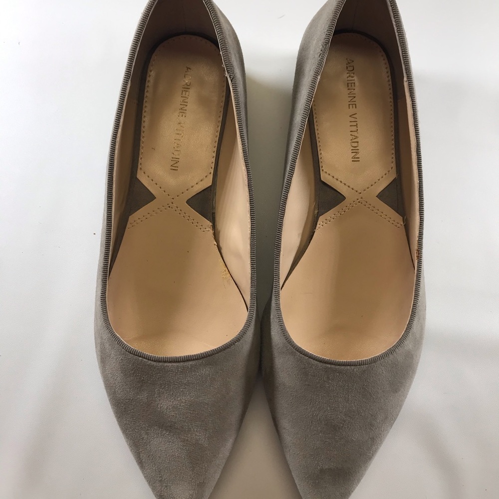 🍍Adrienne vittadini suede flats
